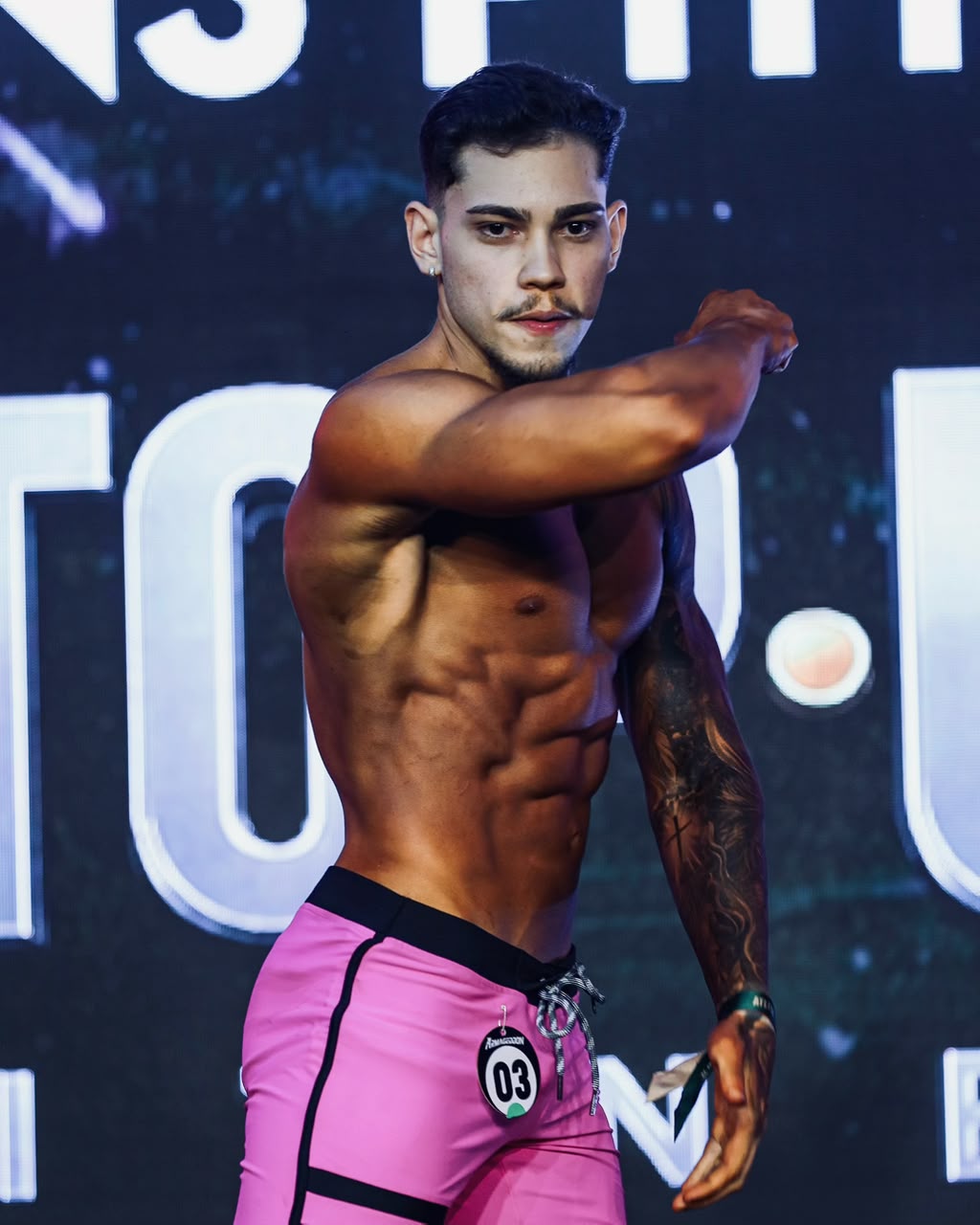 Emmanuel Gomes, nutricionista e atleta de physique